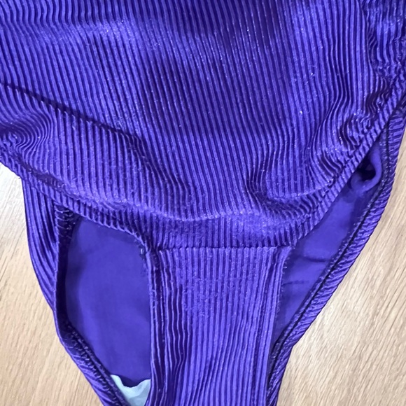 Jantzen Sport Vintage purple ribbed, one piece swimsuit Size 12 - Picture 4 of 7
